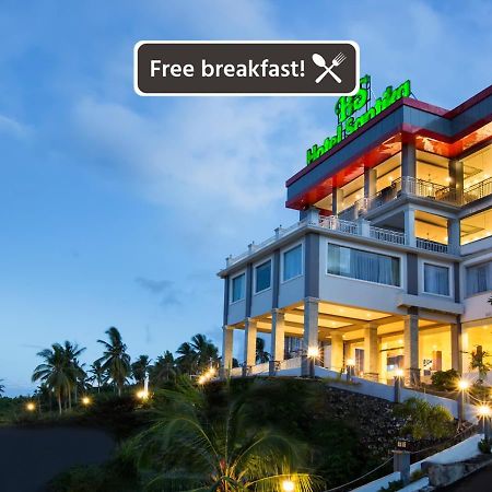 Hotel Santika Luwuk - Sulawesi Tengah Екстер'єр фото