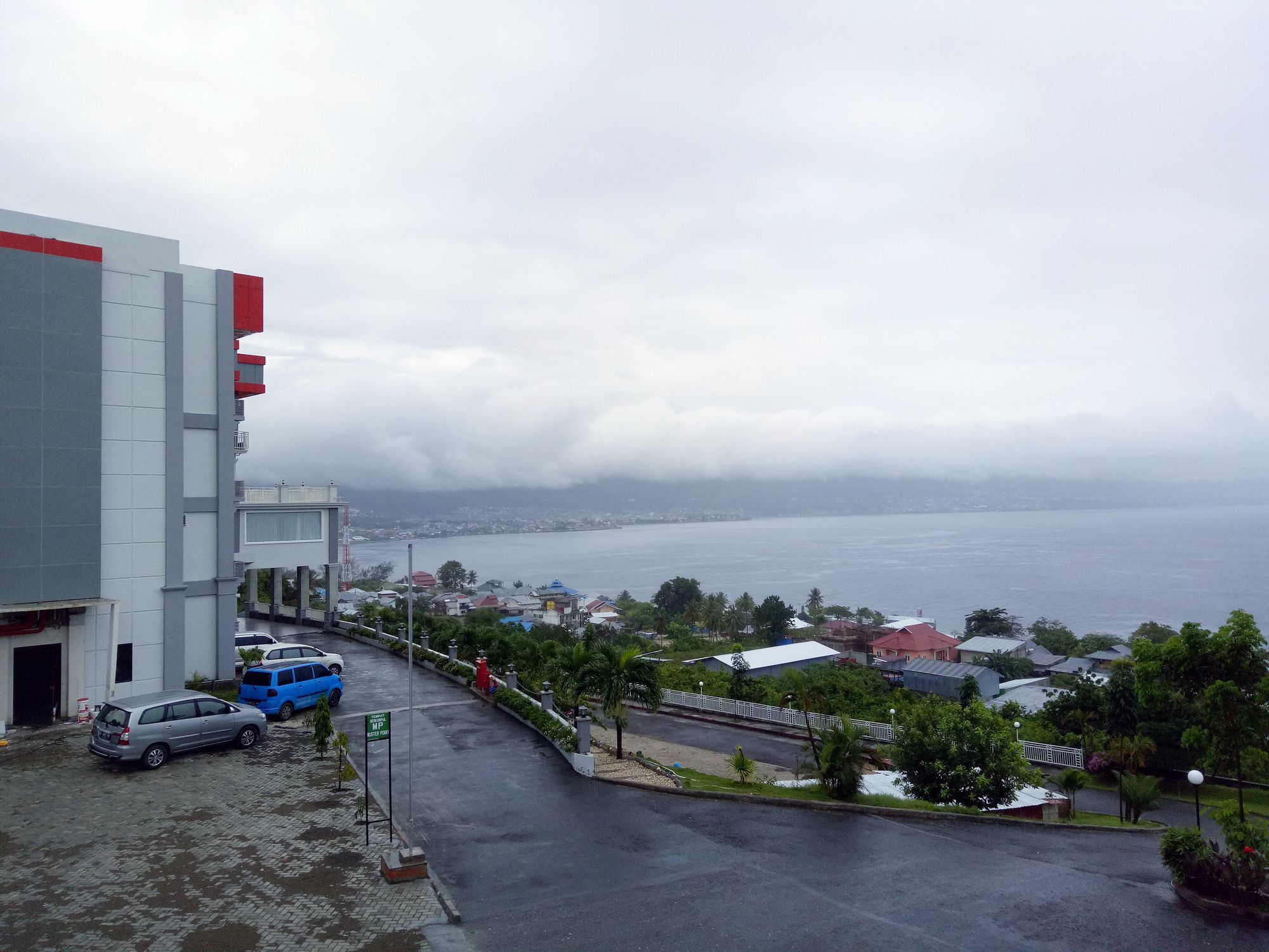 Hotel Santika Luwuk - Sulawesi Tengah Екстер'єр фото