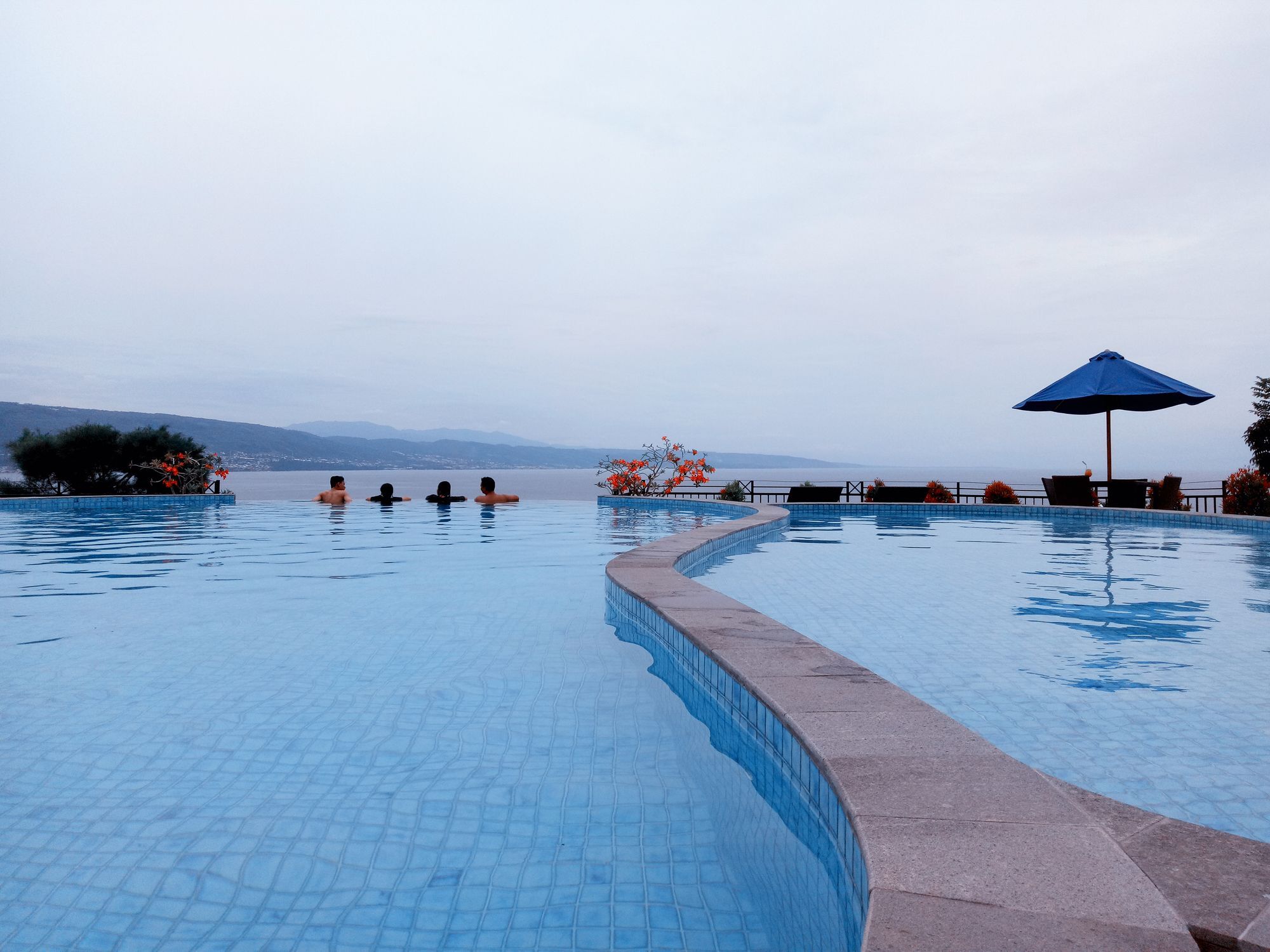 Hotel Santika Luwuk - Sulawesi Tengah Екстер'єр фото